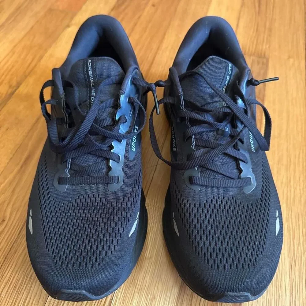 Brooks Adrenaline GTS 23 black running shoes men’s size 10.5 - wide (2e)